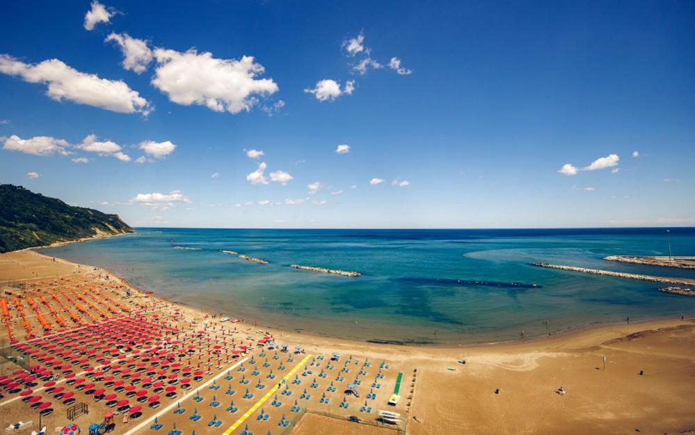 Casa del Faro - Baia Flaminia Pesaro Exterior foto